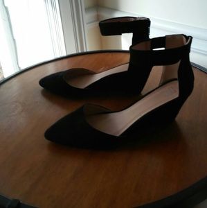 CG suede shoes with back zip ankle straps